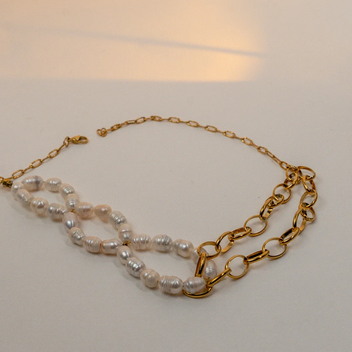 Contour Necklace